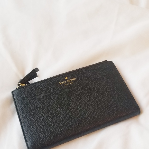 Kate spade clutch/wallet. - Picture 2 of 6